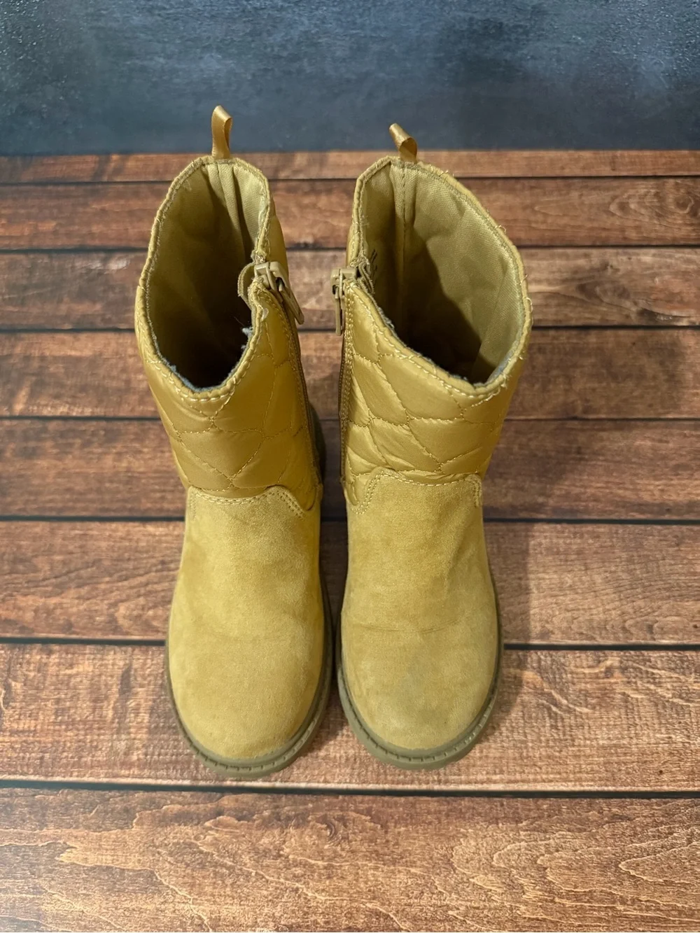 Old Navy Kids Quilted Suede-Look Tan Boots
